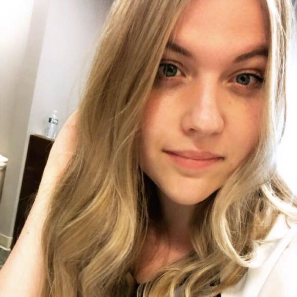 Meet your Posher, Amanda - Picture 1 of 1